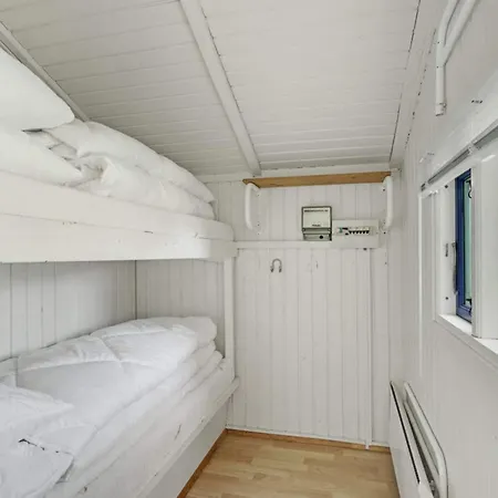 Holiday home 4 Person In Hampen